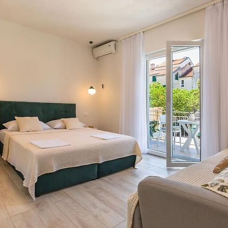 מאקרסקה Tatijana Holiday Apartments מראה חיצוני תמונה