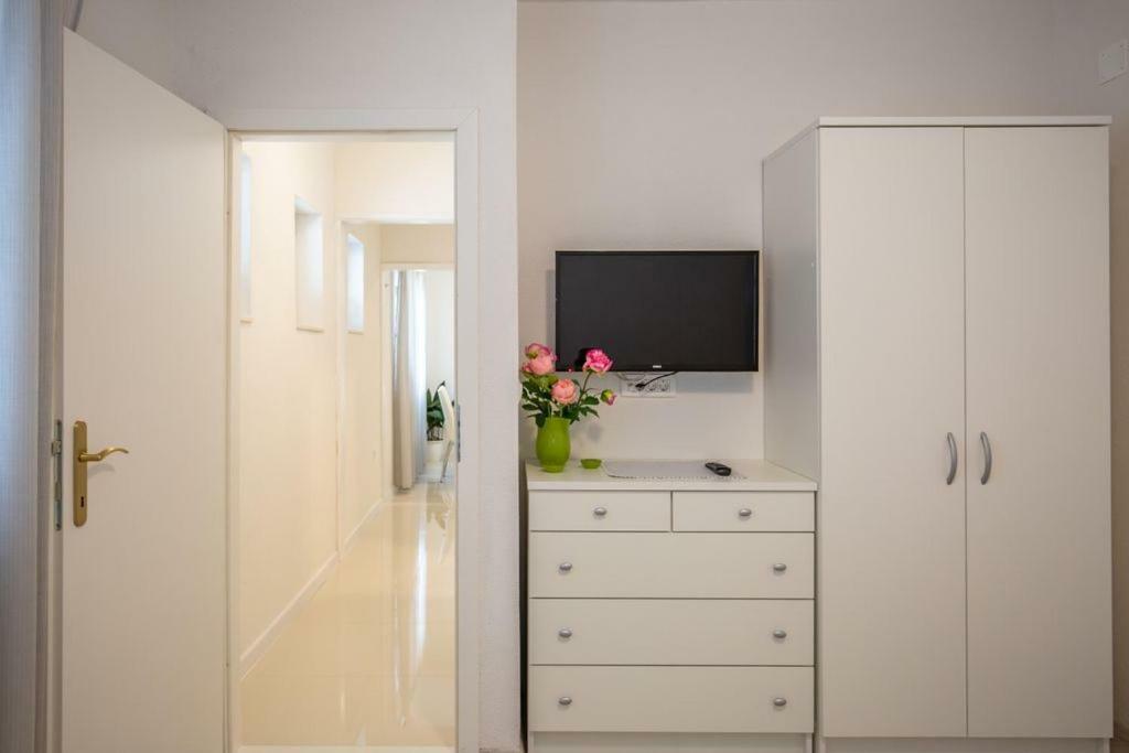 מאקרסקה Tatijana Holiday Apartments מראה חיצוני תמונה