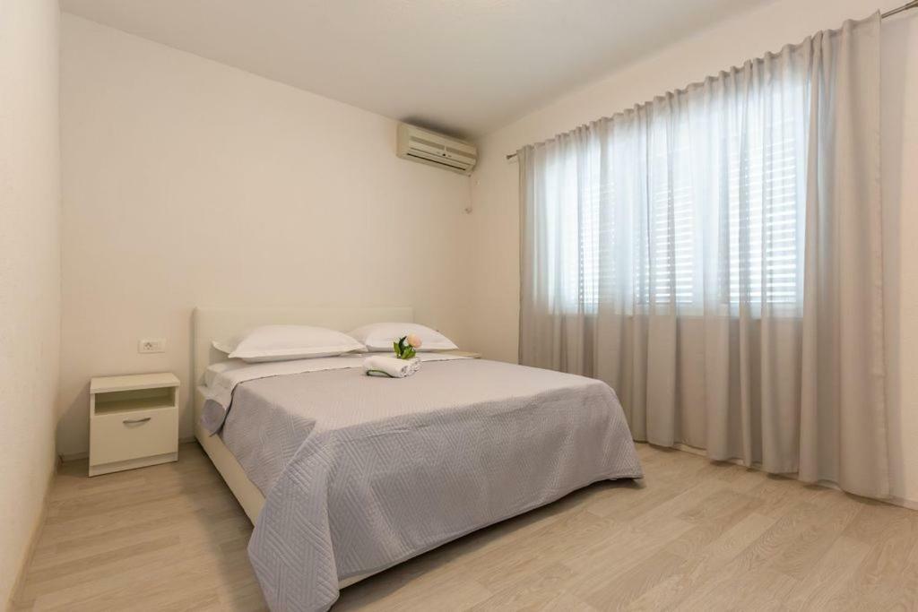 מאקרסקה Tatijana Holiday Apartments מראה חיצוני תמונה