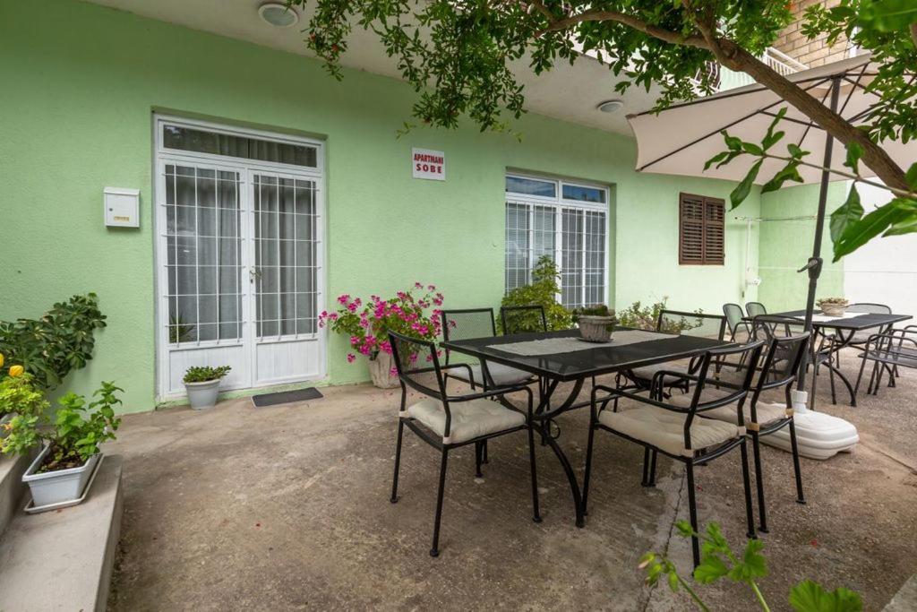 מאקרסקה Tatijana Holiday Apartments מראה חיצוני תמונה