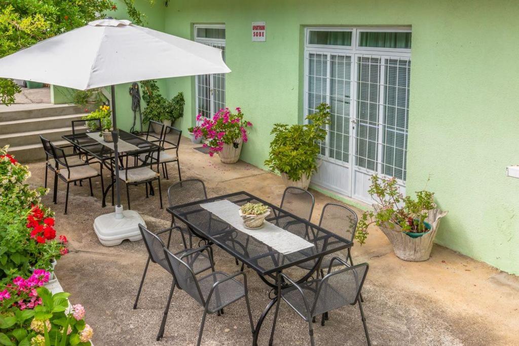 מאקרסקה Tatijana Holiday Apartments מראה חיצוני תמונה
